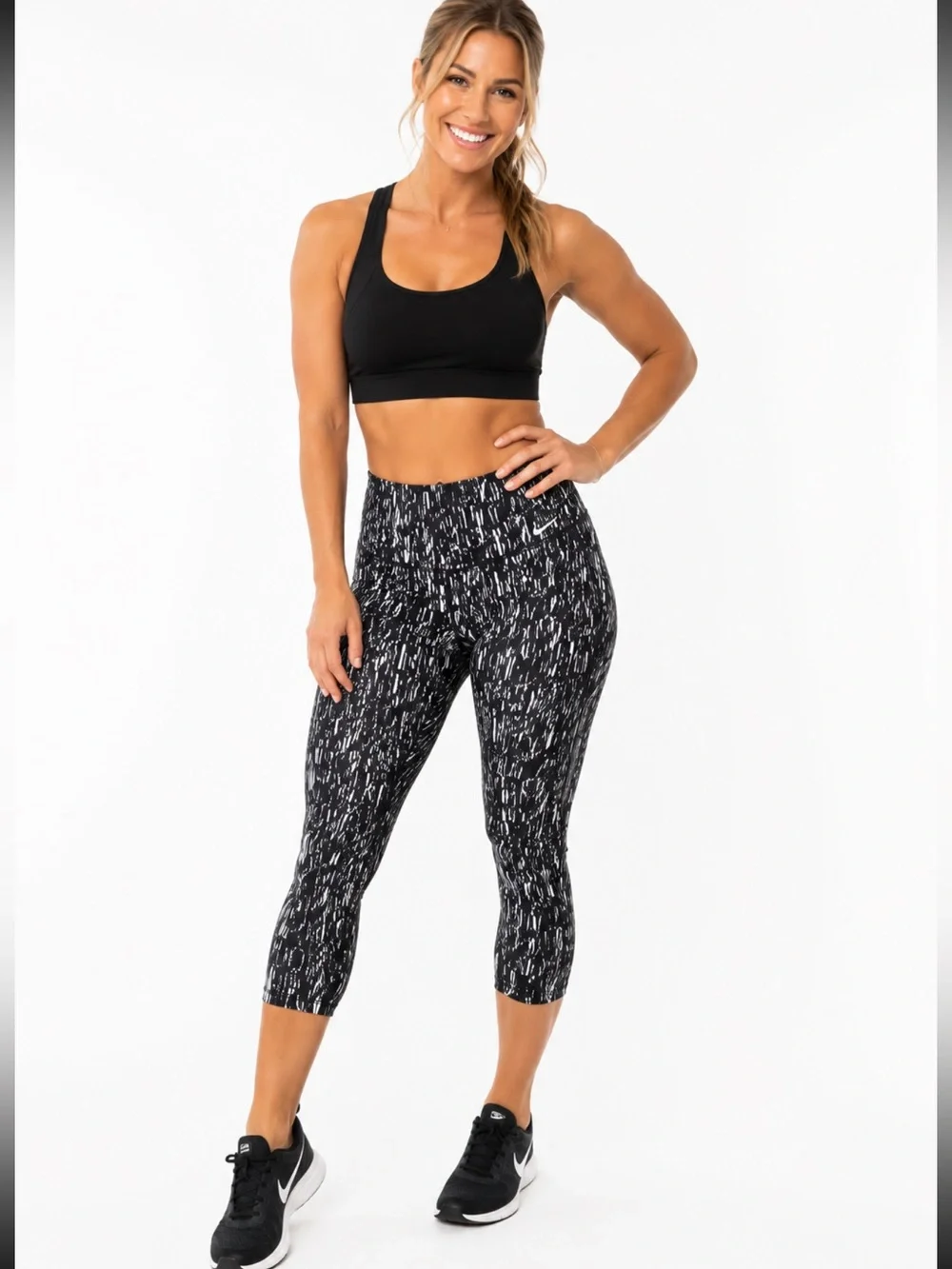 Nike Dri-Fit Printed Capri Leggings Black White Stretch Activewear - Size Large